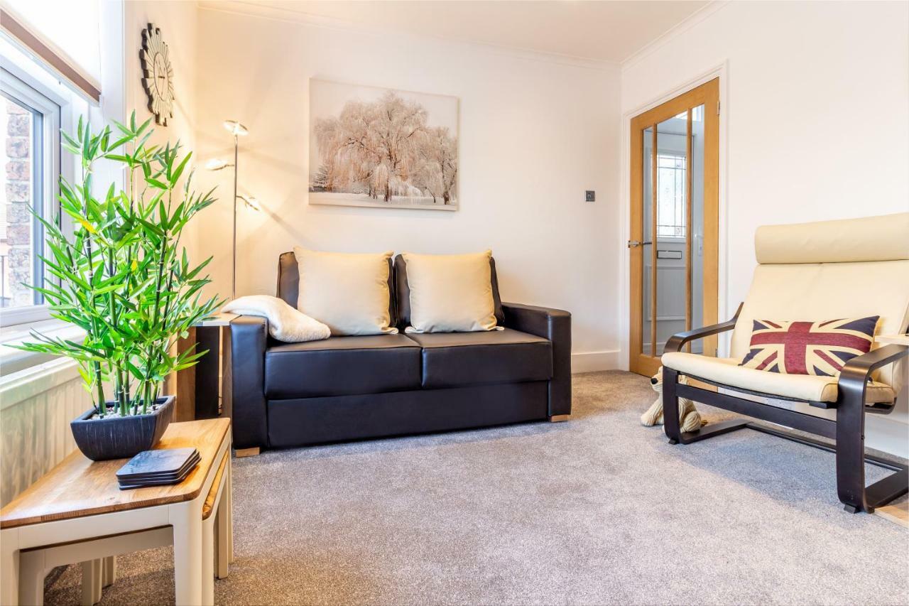 Host & Stay - Farningham Residence Caterham Esterno foto